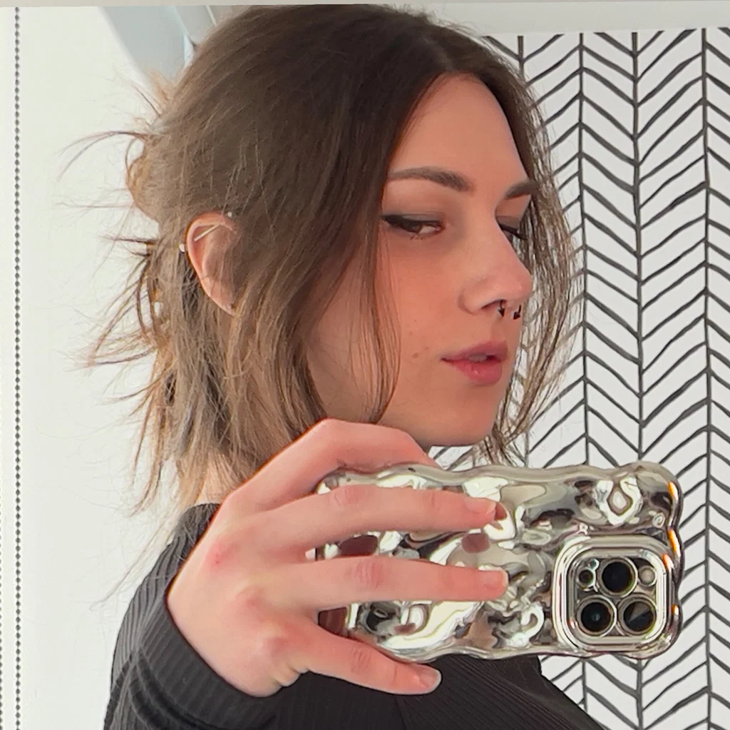 Livvy's avatar