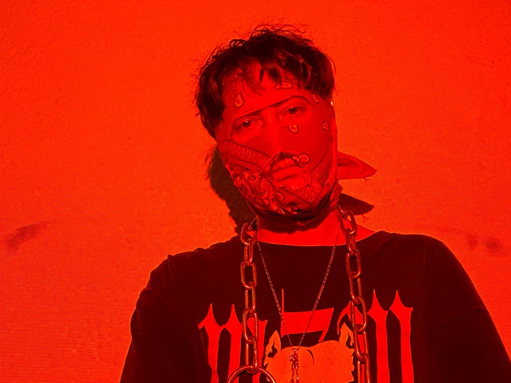 VIKTOR 𖤐's avatar