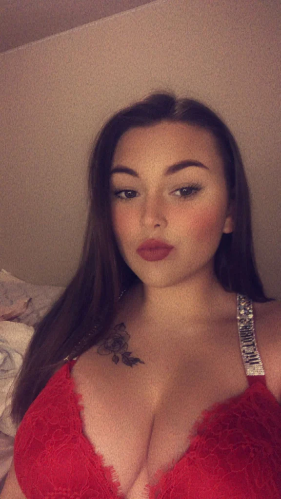 Bella | Phat Ass White Girl pics's avatar