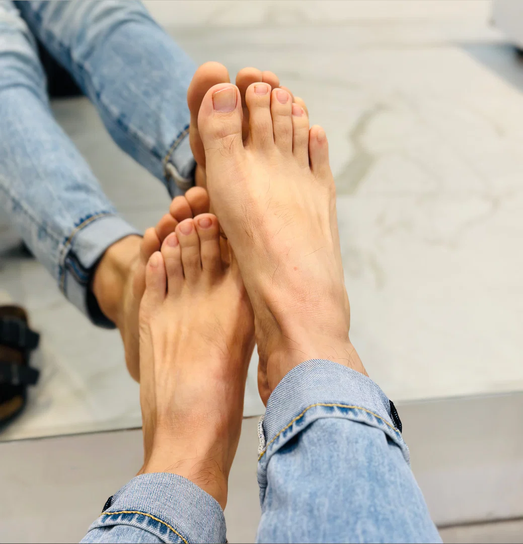 my common feet profile banner