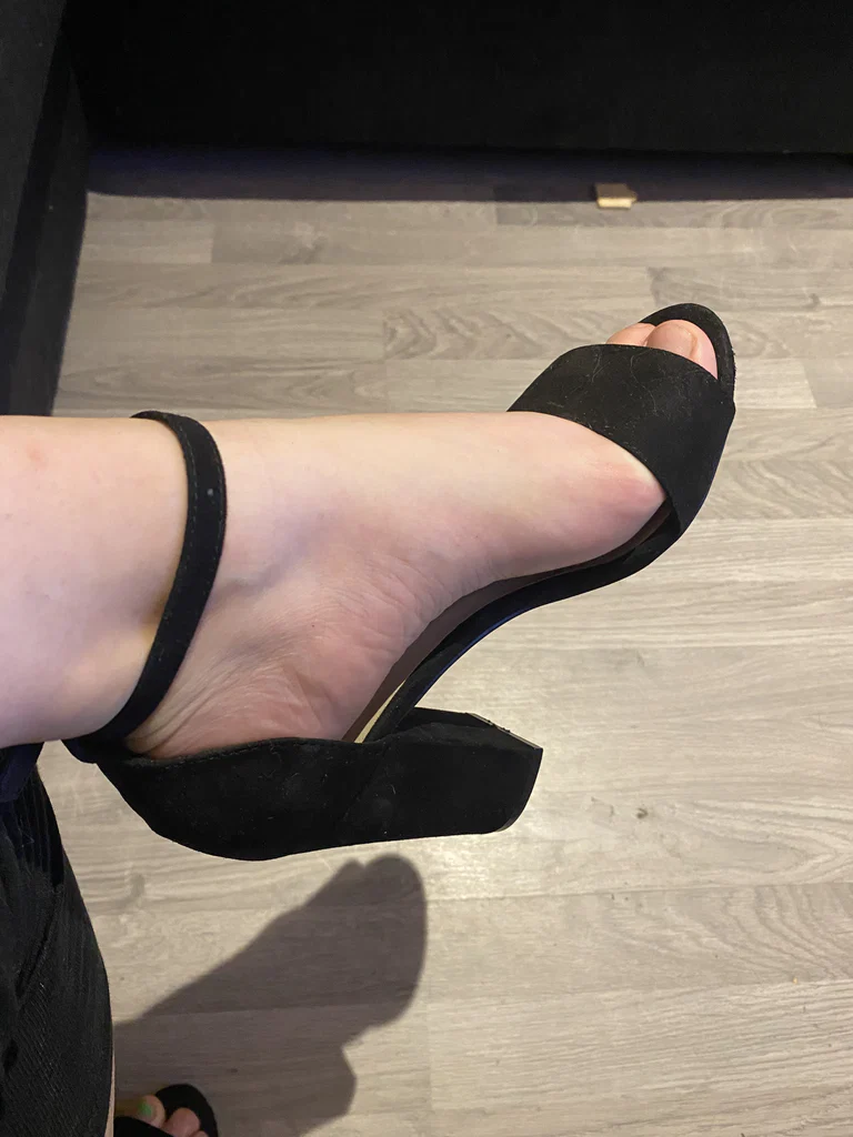 Feetgirl's avatar