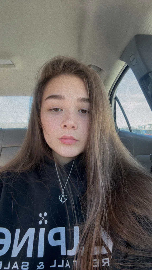 Emily🖤's avatar