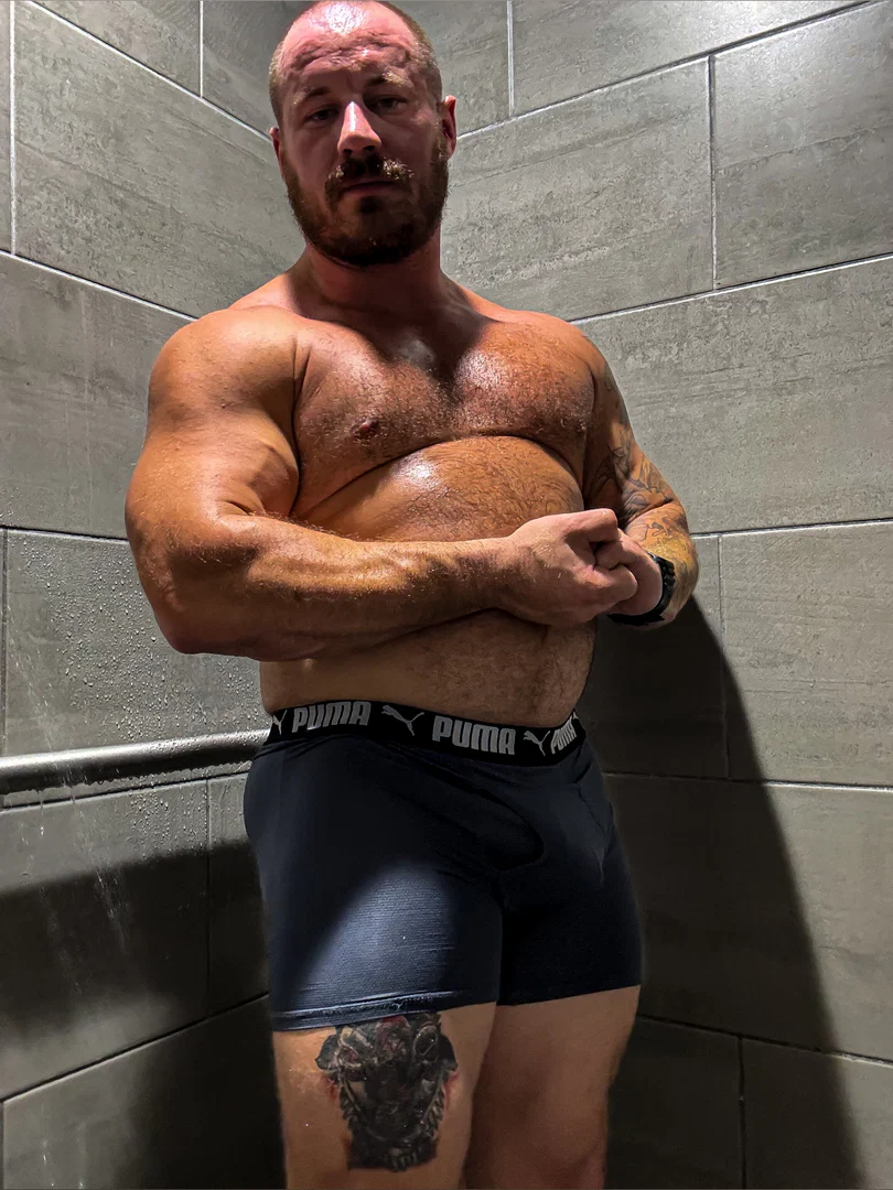 Big dick buddy / floridamanx profile banner