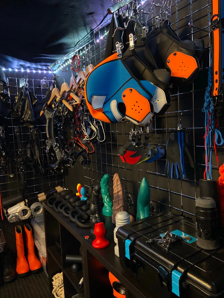 leatherdomlondon
