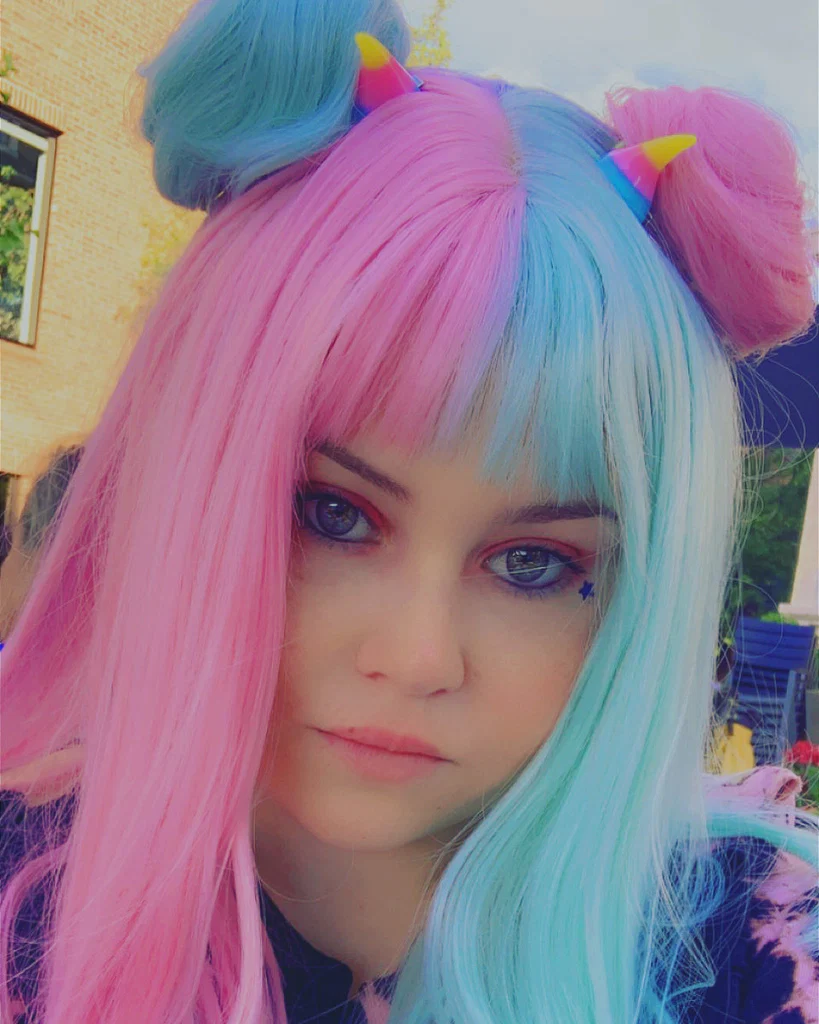 Lauren's avatar