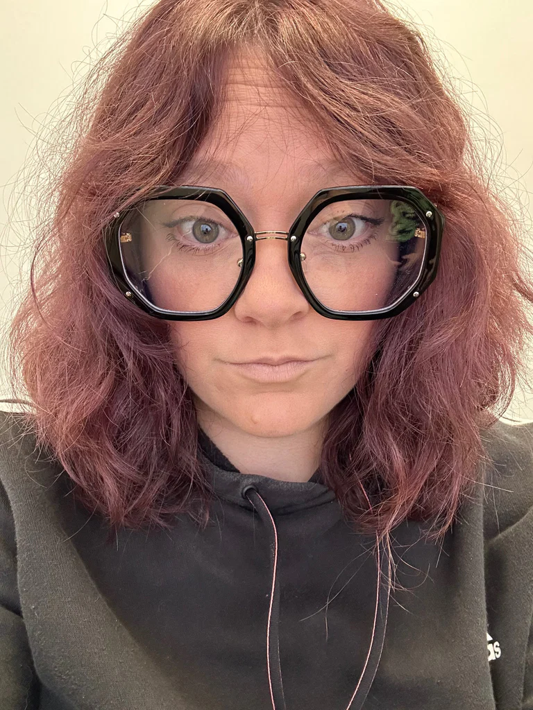Mini Muse's avatar