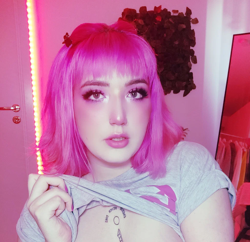 Nellie ♥'s avatar