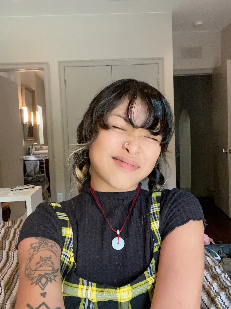 Shy's avatar