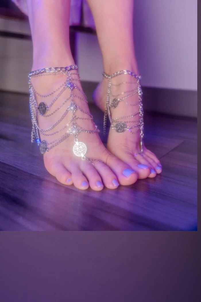 crazyforfeet profile banner