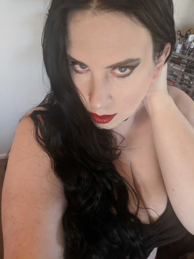 Duchess Blue Eyes's avatar