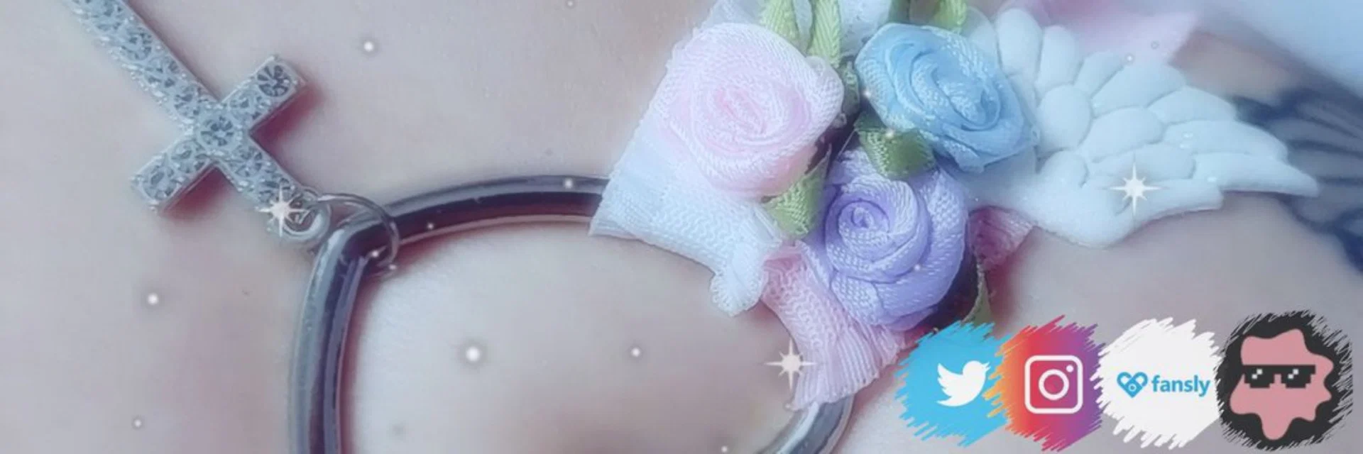 Mae Foxx profile banner