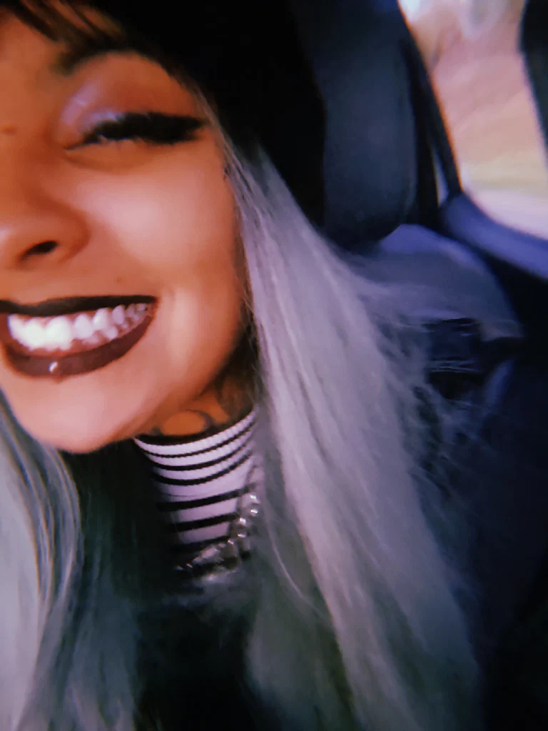 Natasha Renae's avatar
