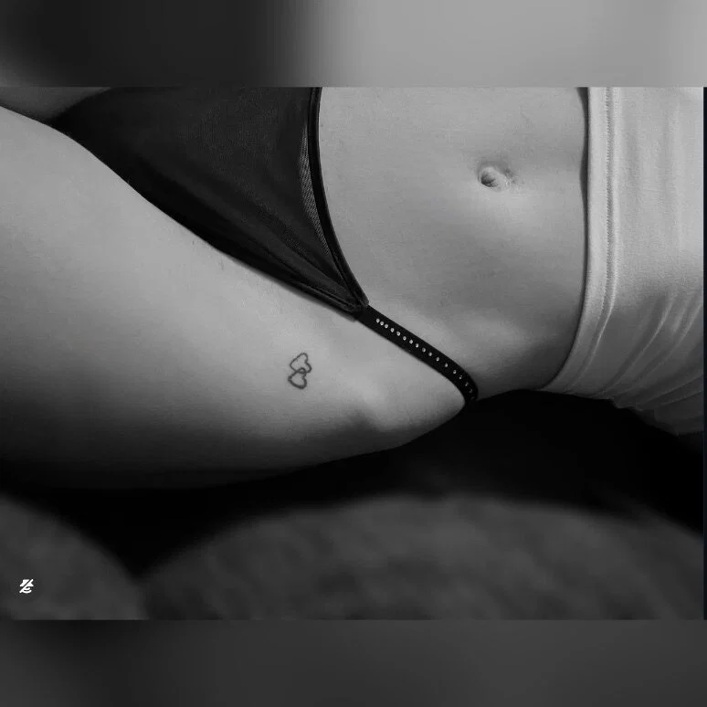 𝐀𝐯𝐚 ✿ profile banner