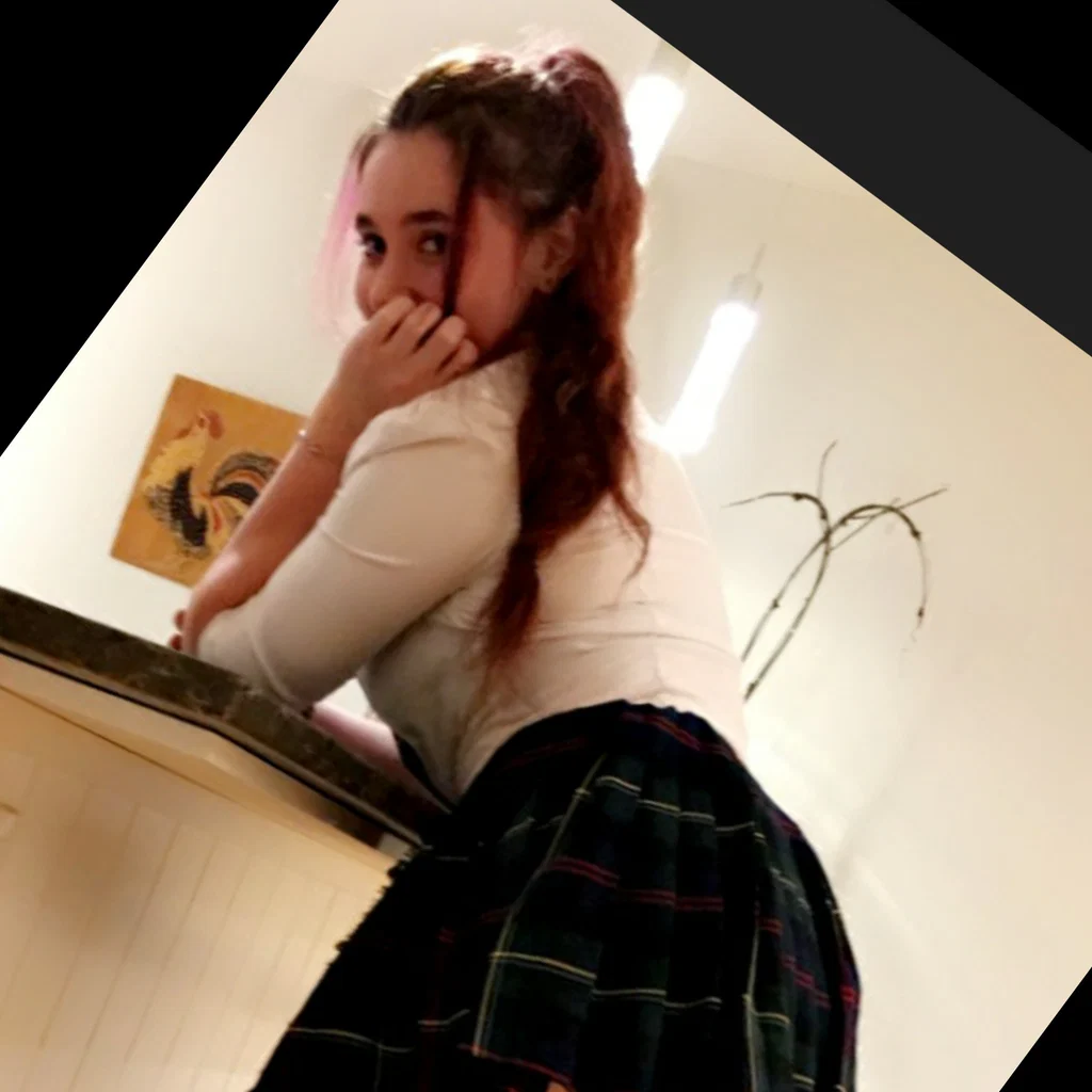 Alliira's avatar