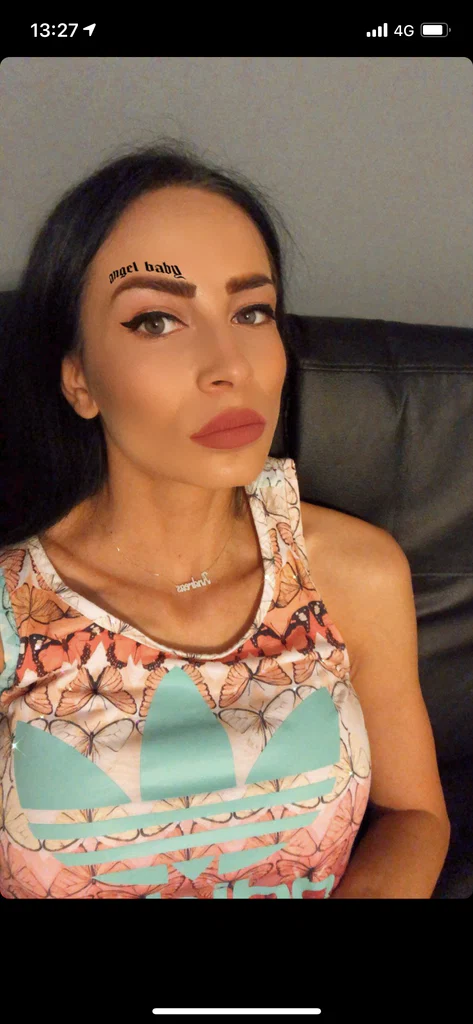 Alyna's avatar