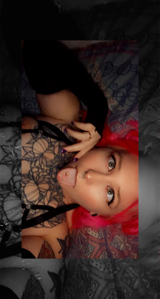 Kaycee Rose 🌹's avatar