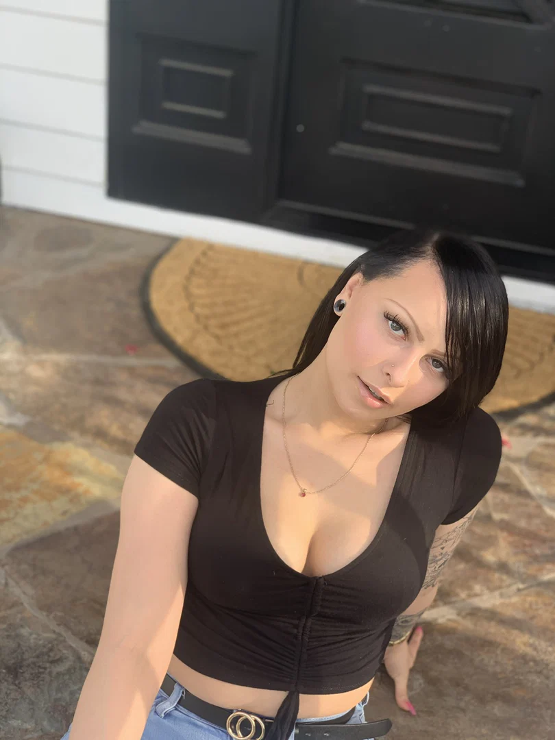 Davina profile banner