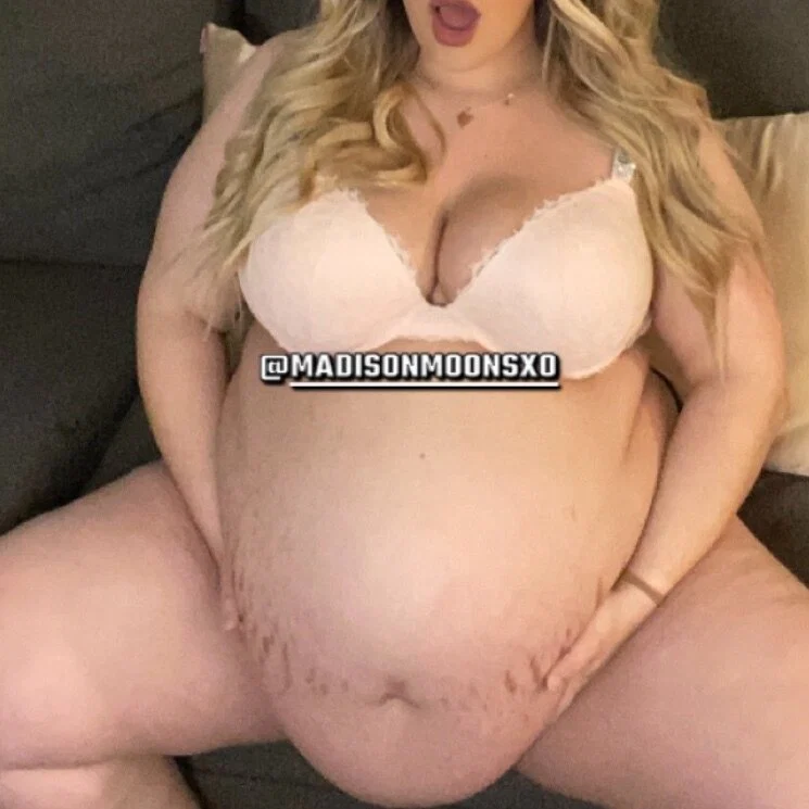 Pregnant Madi 🌻 profile banner