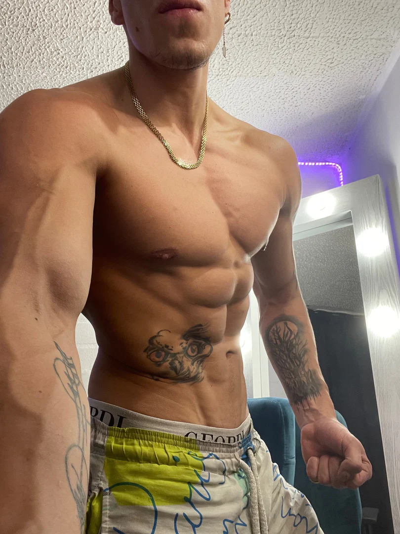 strongboy__ profile banner