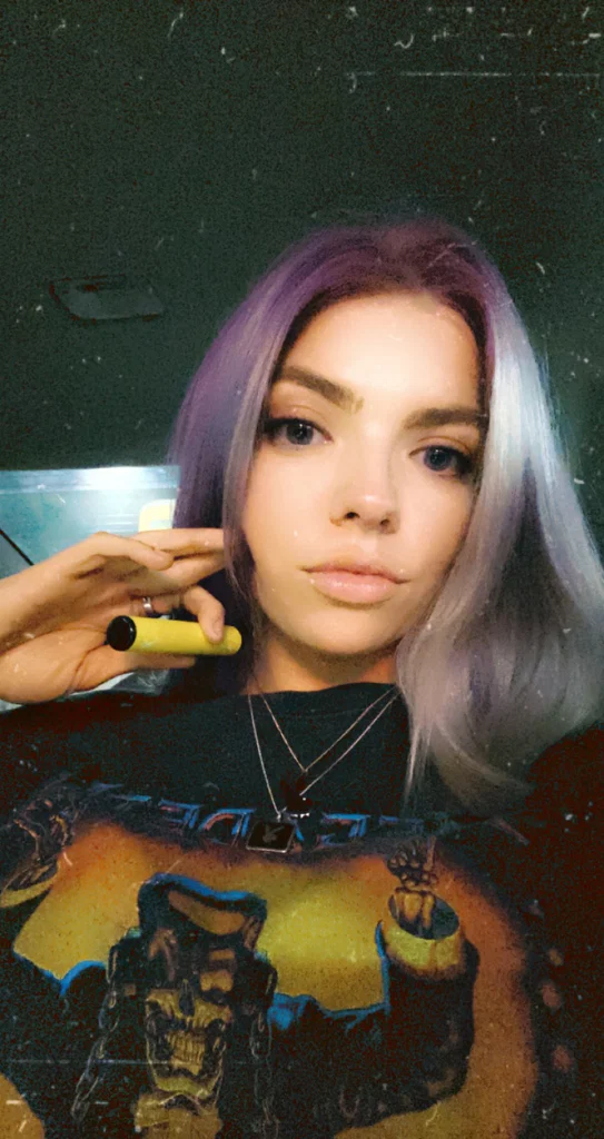 Lou's avatar