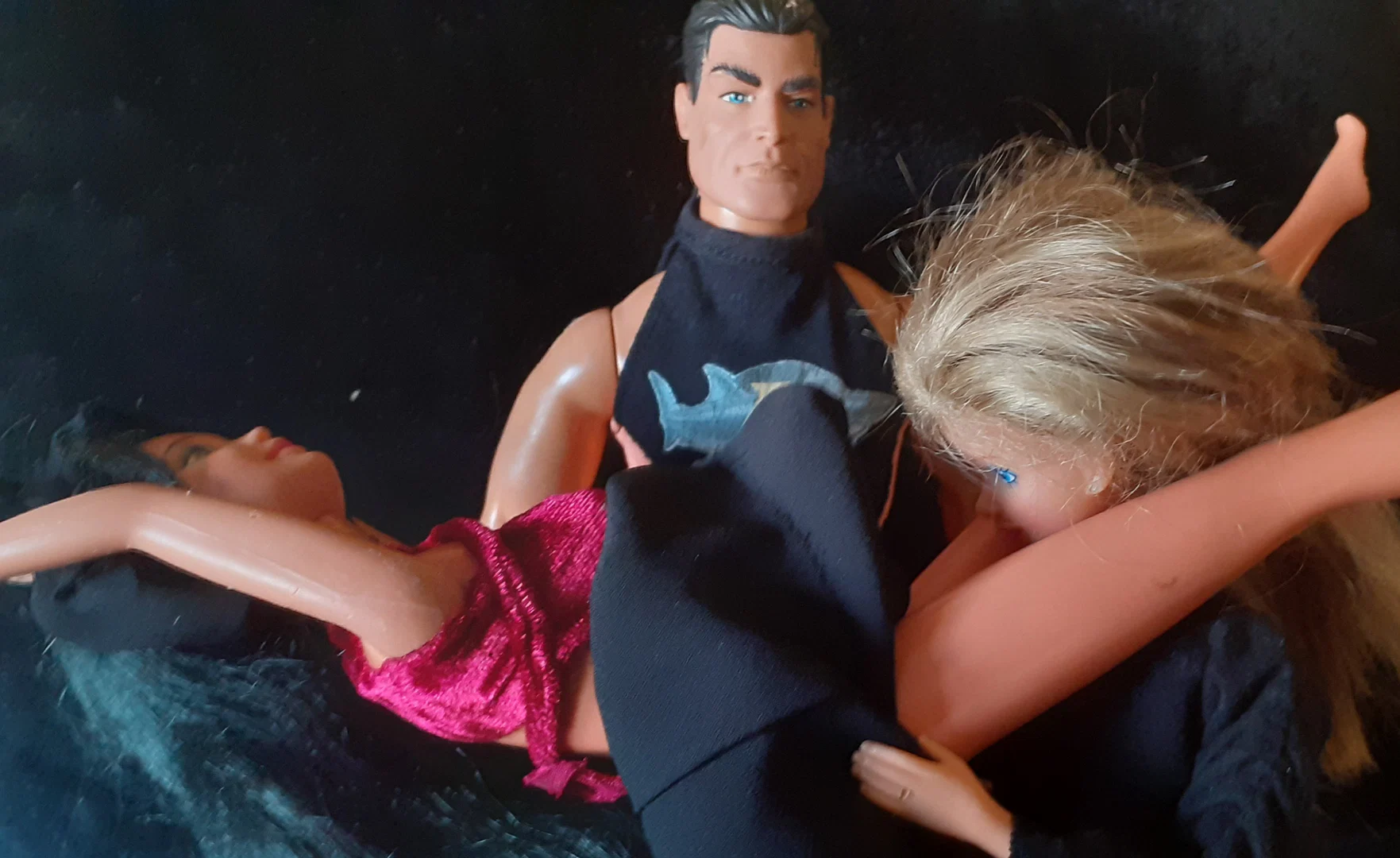 Nopor_Barbie_vs_Ken&ActionMan profile banner