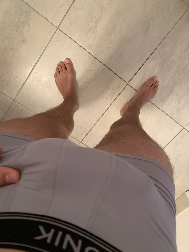 Musclebuttguyfeet's avatar