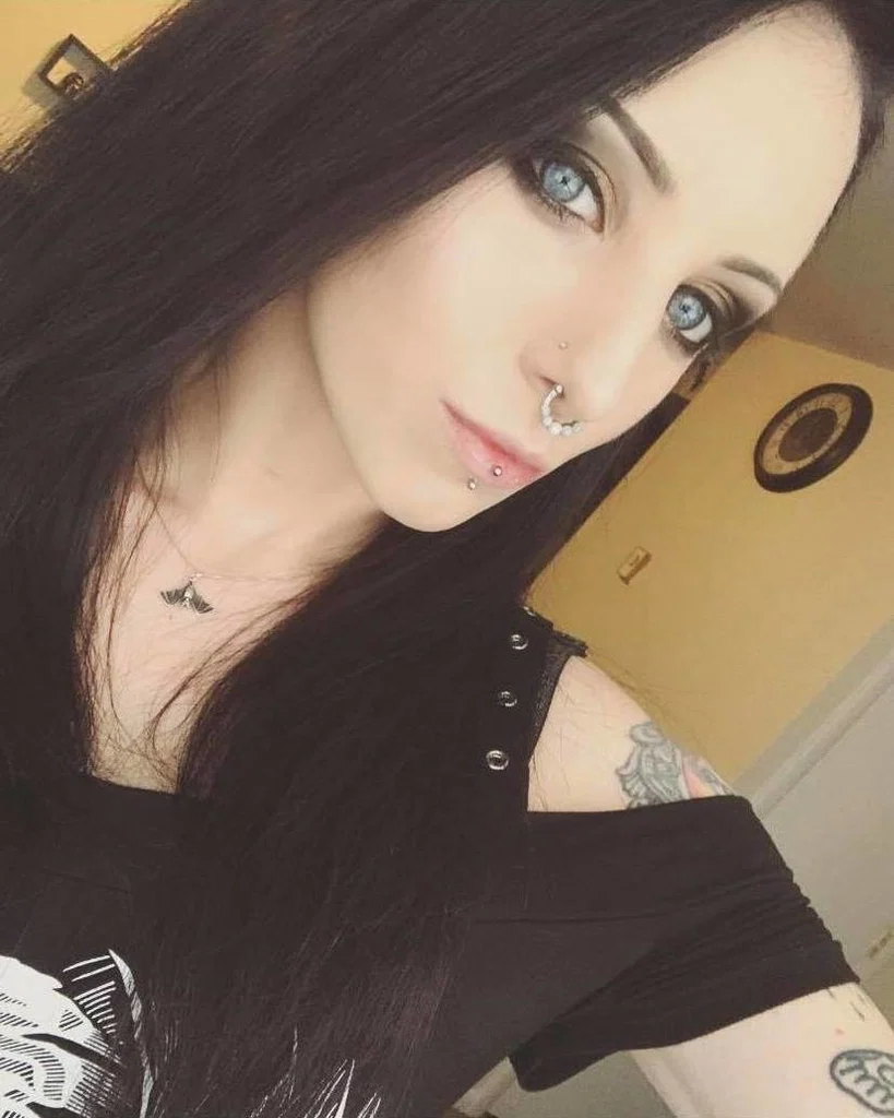 Ash 🦇's avatar