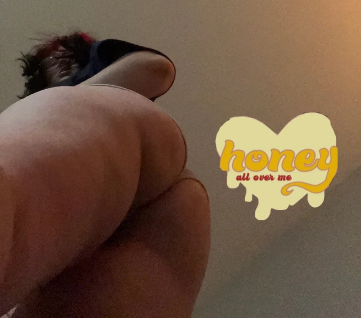 Honey 🍯 profile banner