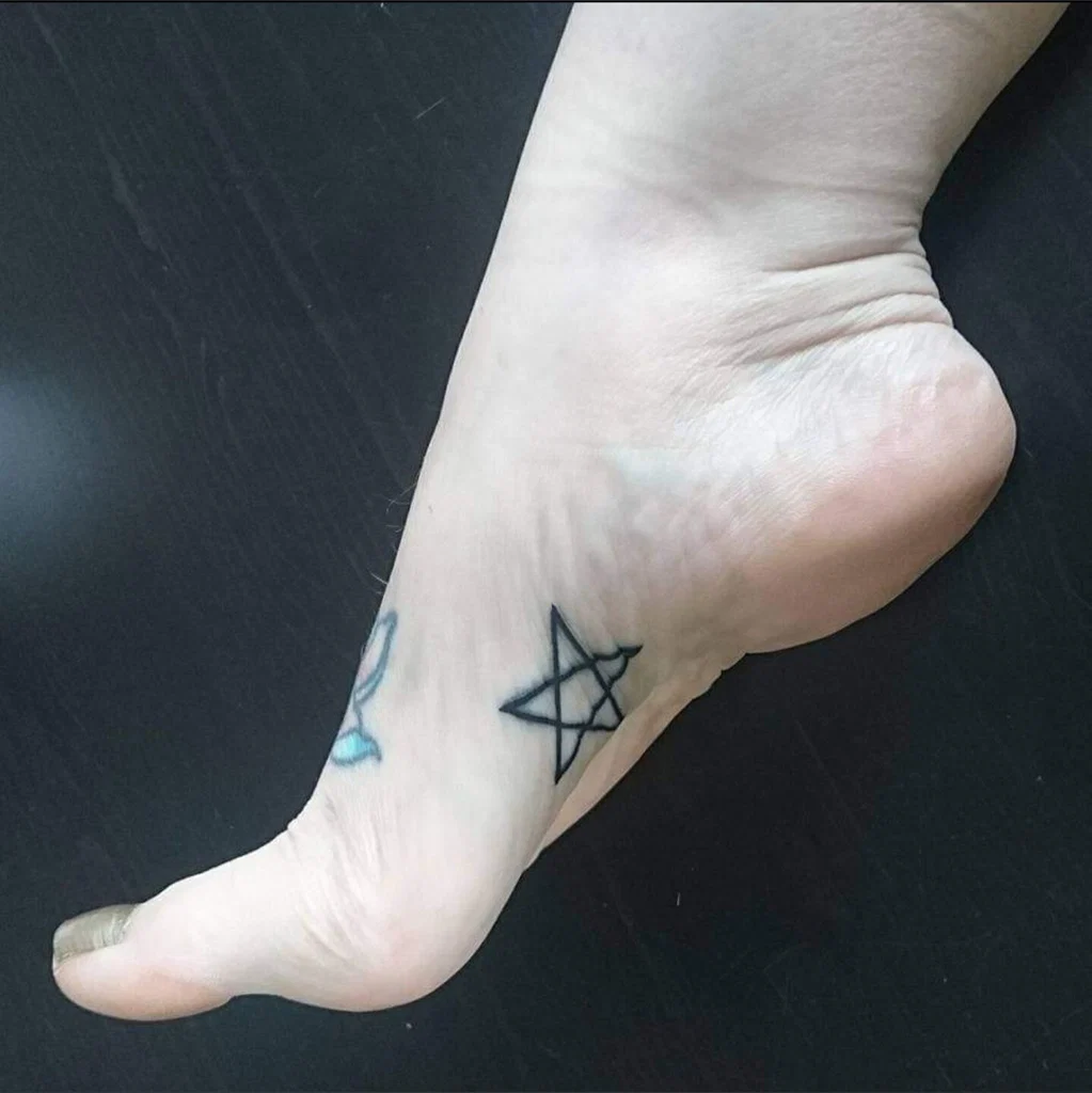 ditteslegsandfeet