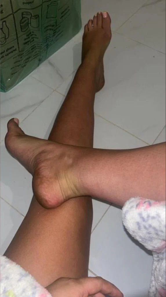 FootFetAnon's avatar