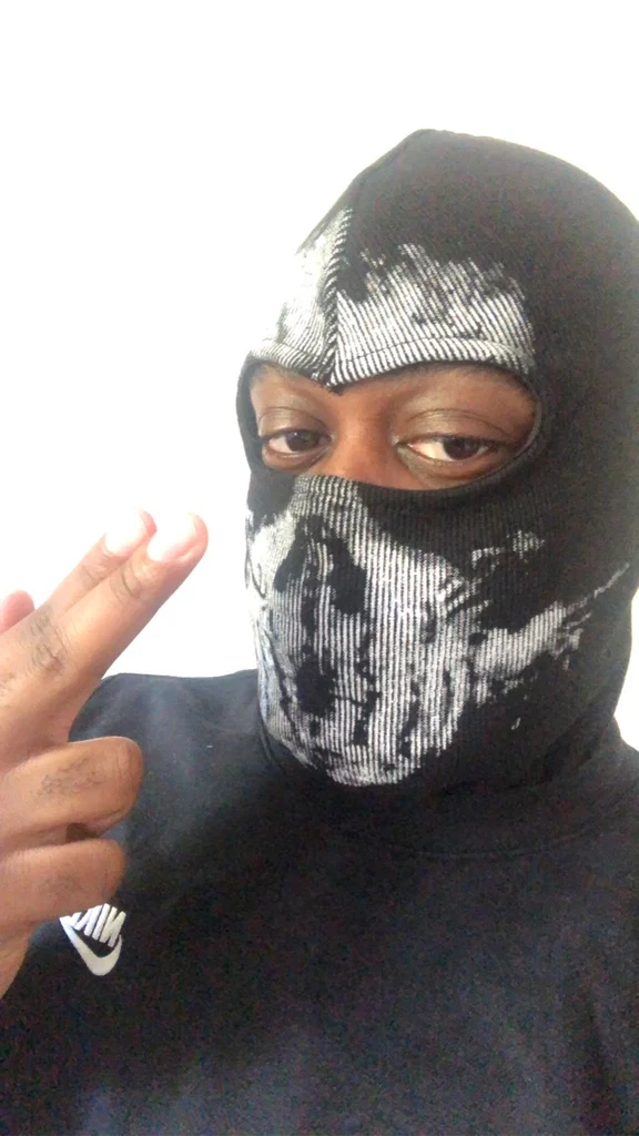 🦸🏾‍♂️