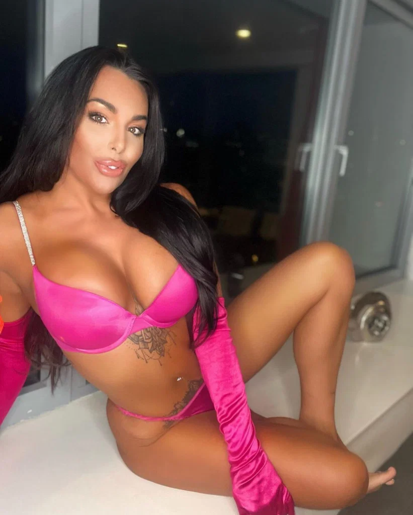 Christina 🌸's avatar