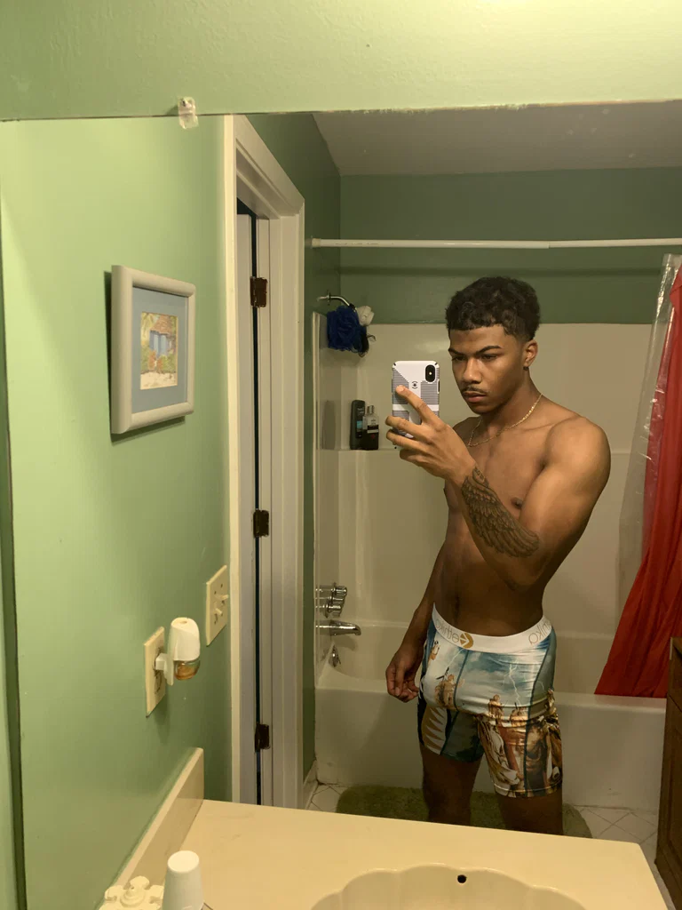 Romeo Armani 👿's avatar
