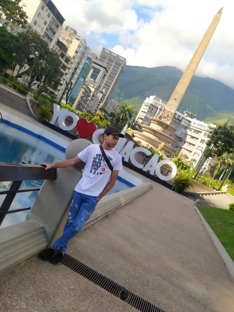 Diego Aguilar🪐 profile banner