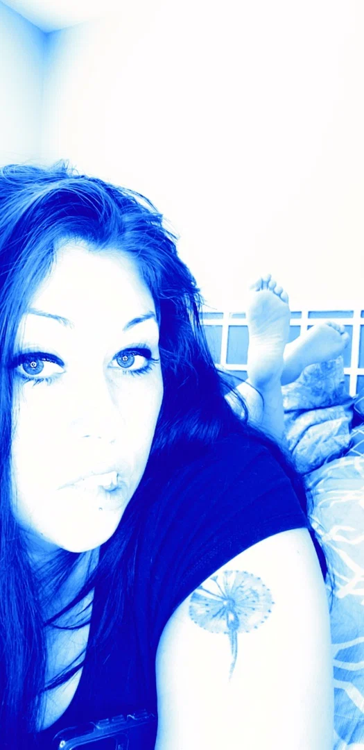 wantmeonly profile banner