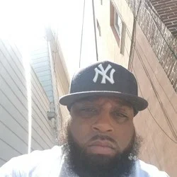 Larry_Luv75's avatar