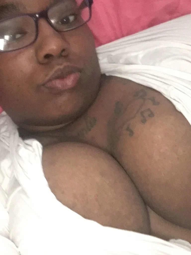 Submissivericanqueen's avatar