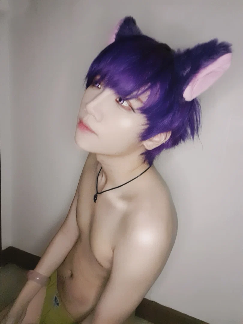 Submissive 7haii profile banner