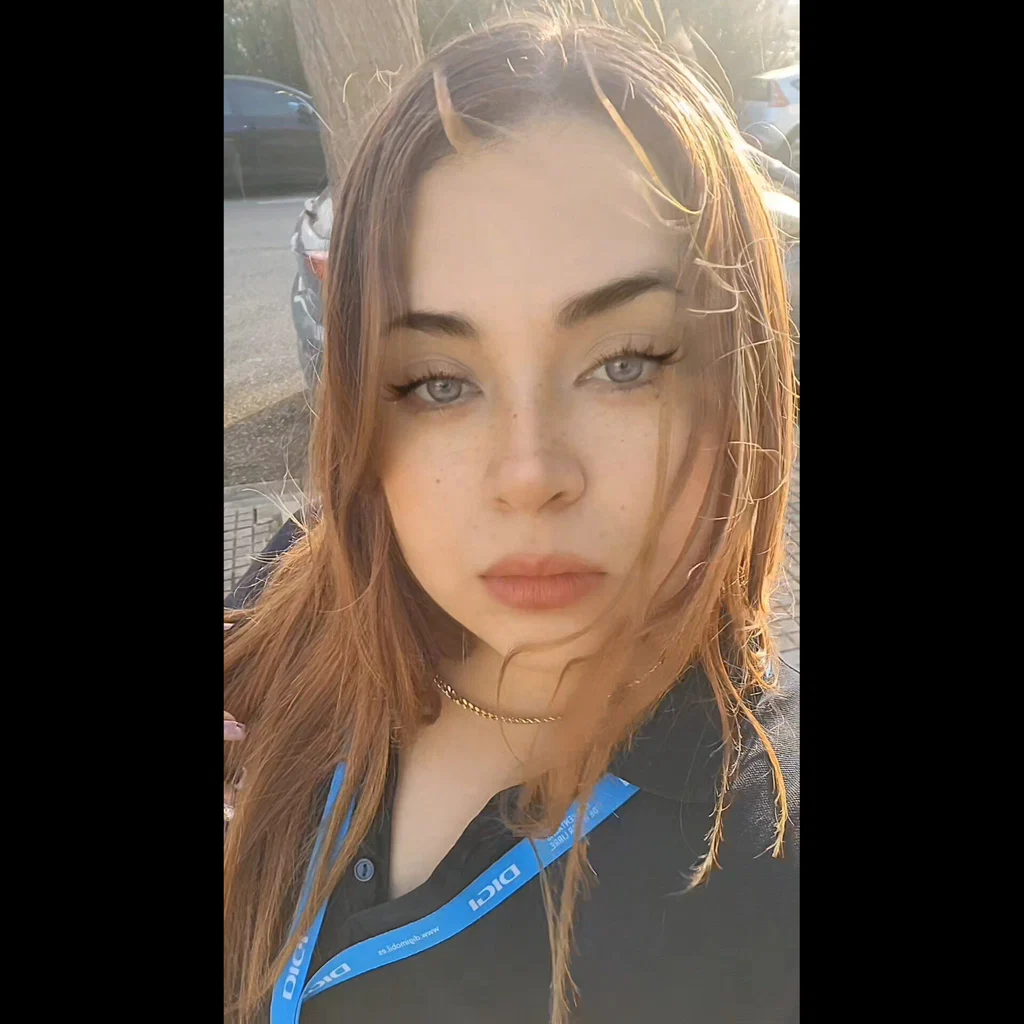 Laura🍒