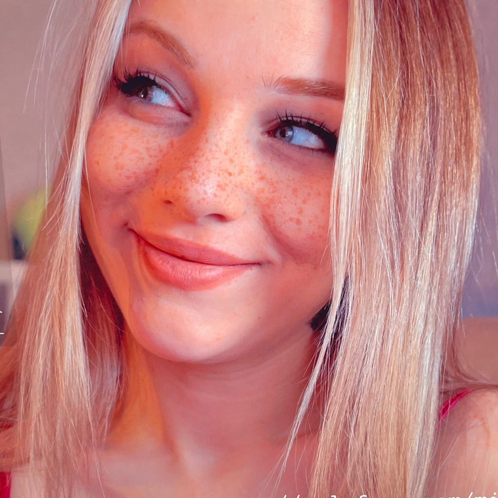 Misha Mia Milagros's avatar