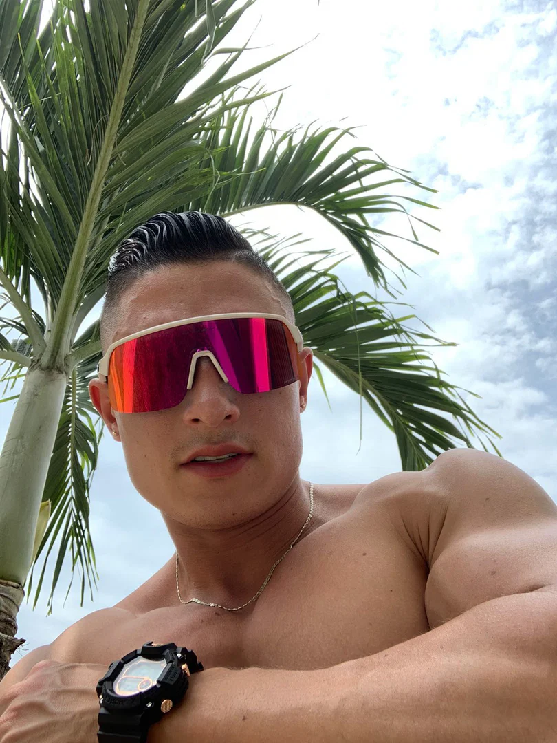 Luis profile banner