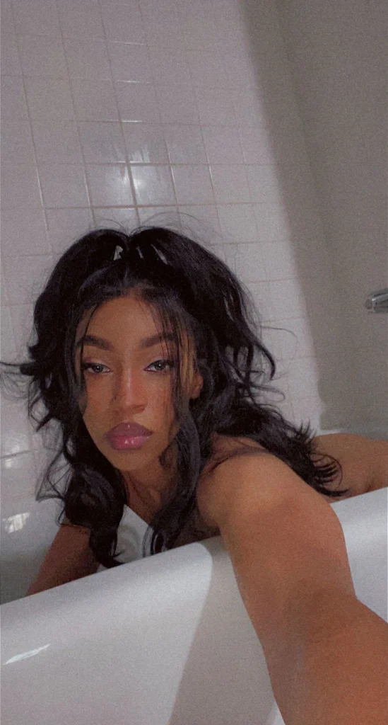 AmiraBabyyy's avatar