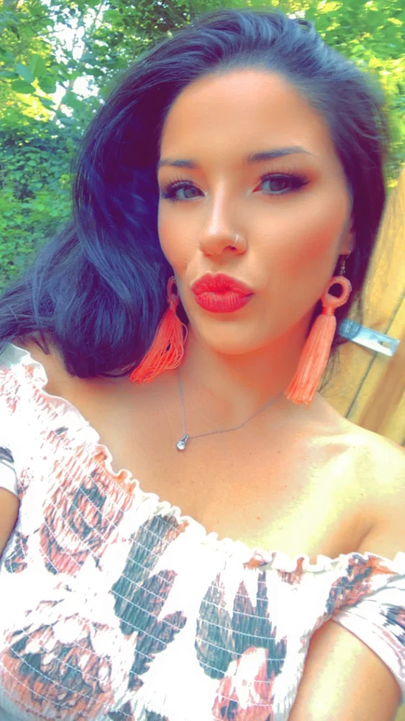 Sassypeach96's avatar