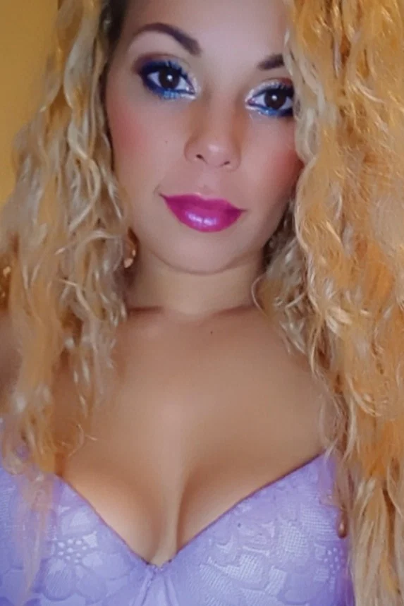 Lola Luxx's avatar