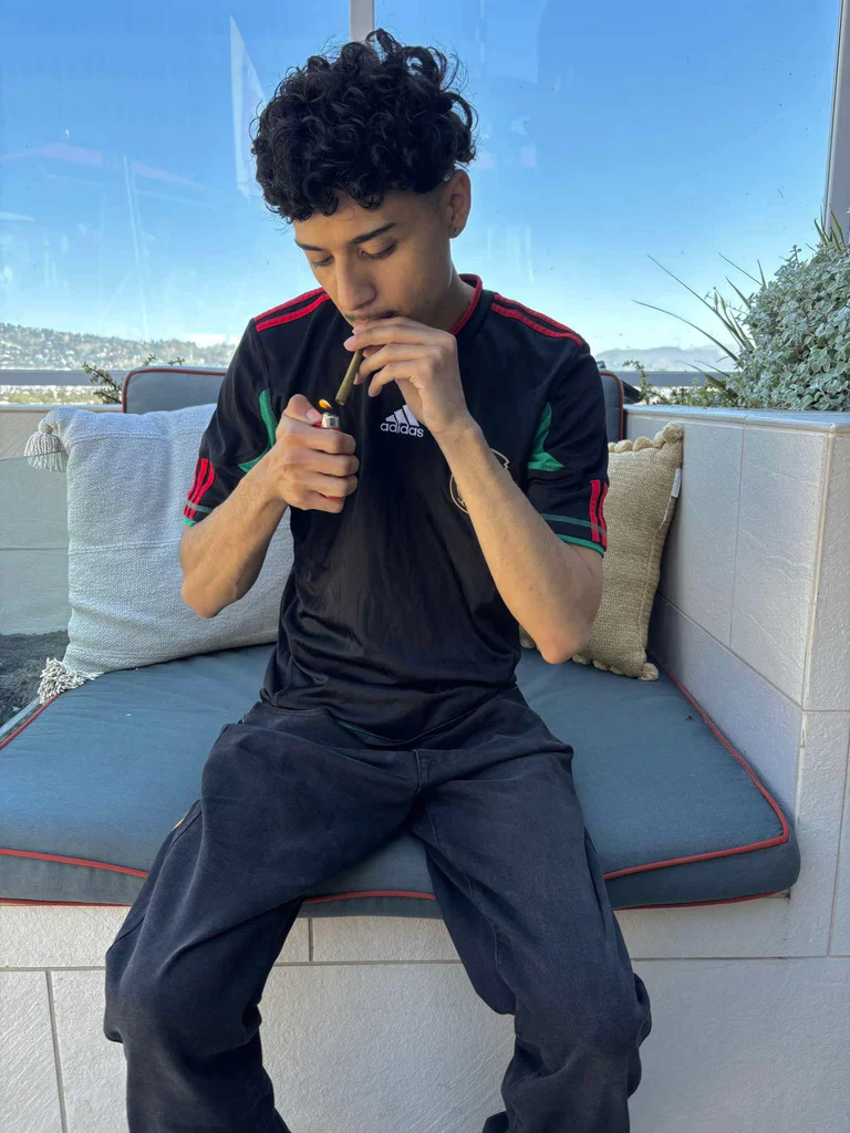 J