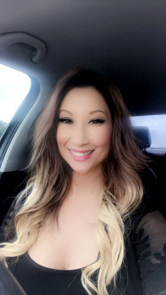 Lizzie's avatar