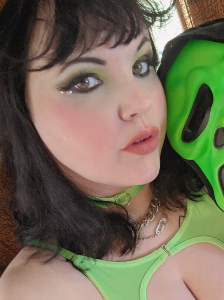 Kitty Carcosa's avatar