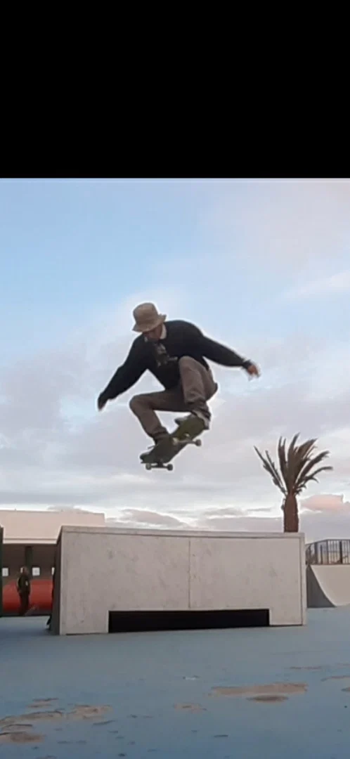 OscarJ profile banner