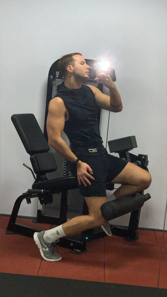 Aaron Wixx's avatar