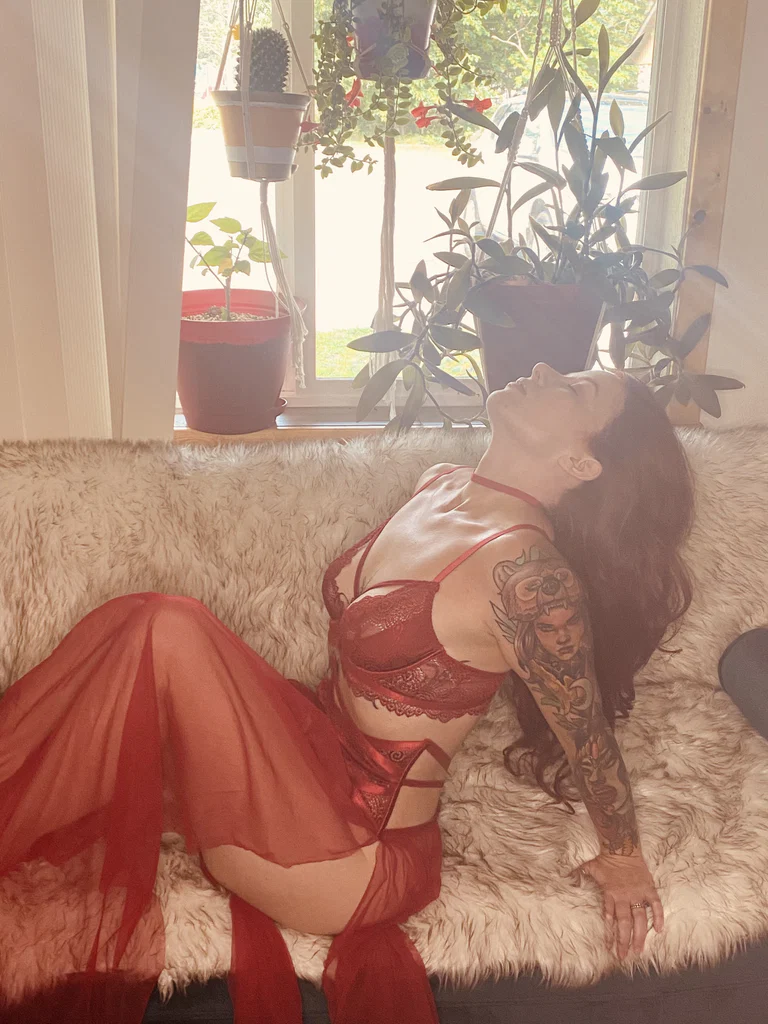 Cherry 🍒 Astrid's avatar